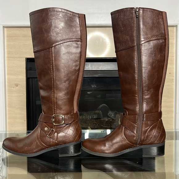 UNISA Brown Knee High Riding Boot, 6M - Picture 5 of 8